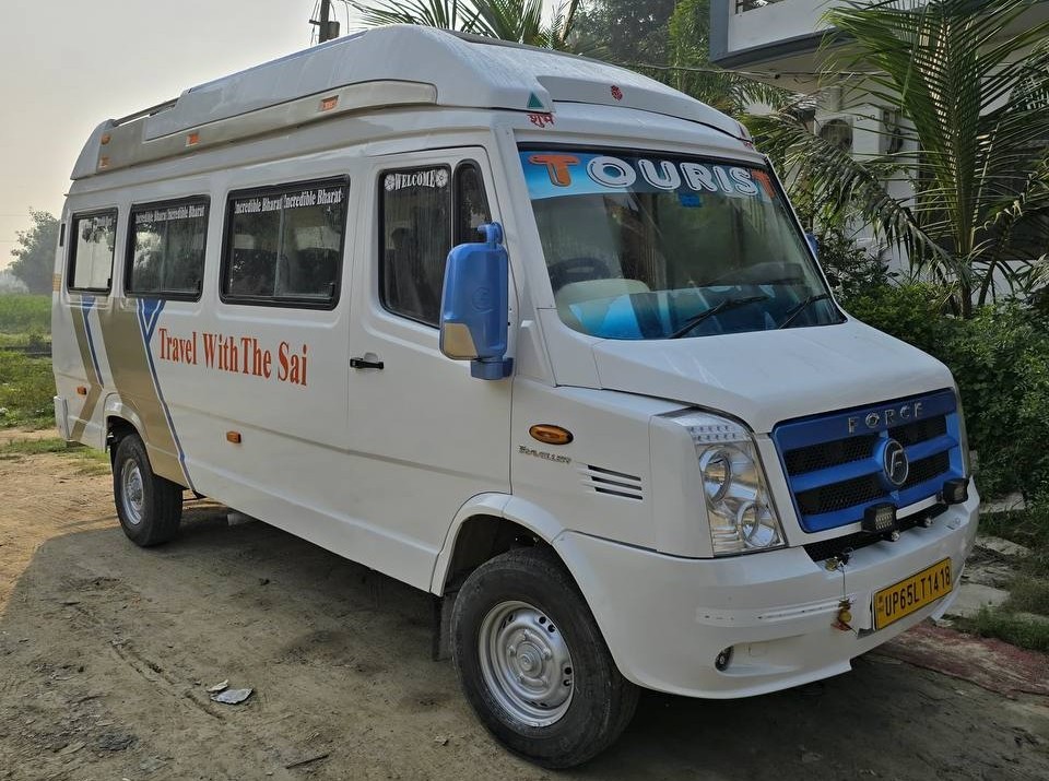 tempo traveller